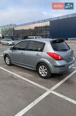 Хетчбек Nissan TIIDA 2011 в Києві