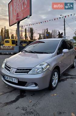 Хетчбек Nissan TIIDA 2010 в Одесі