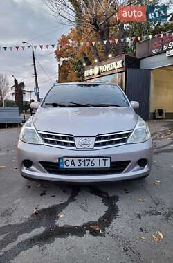 Хетчбек Nissan TIIDA 2010 в Одесі