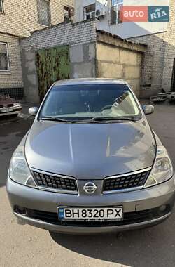 Nissan TIIDA 2007