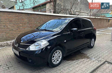 Хэтчбек Nissan TIIDA 2007 в Черновцах