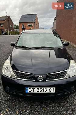 Седан Nissan TIIDA 2008 в Херсоне