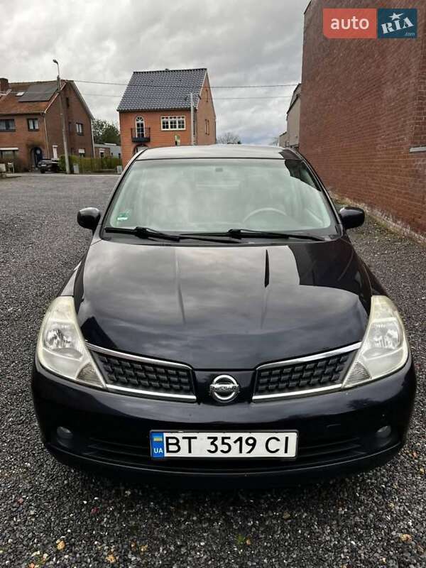 Седан Nissan TIIDA 2008 в 