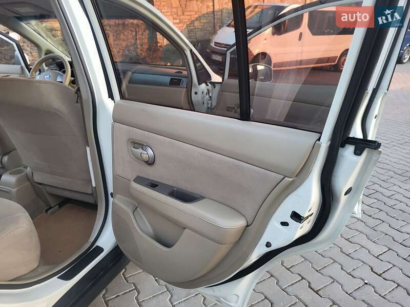 Хетчбек Nissan TIIDA 2007 в Хмельницькому