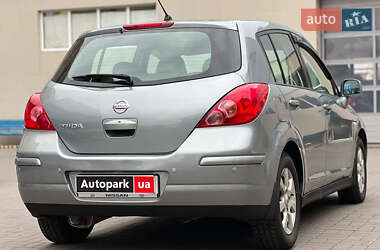 Хетчбек Nissan TIIDA 2008 в 