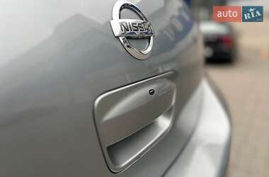 Хетчбек Nissan TIIDA 2008 в 