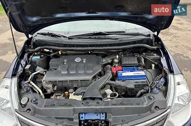 Хэтчбек Nissan TIIDA 2007 в 