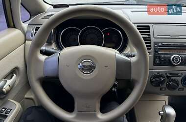 Хетчбек Nissan TIIDA 2008 в 