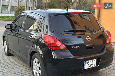 Хэтчбек Nissan TIIDA 2008 в 