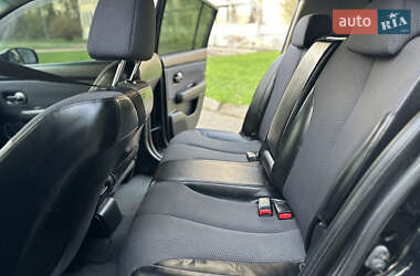 Хэтчбек Nissan TIIDA 2008 в 