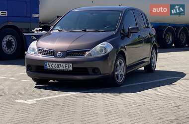 Хетчбек Nissan TIIDA 2008 в 