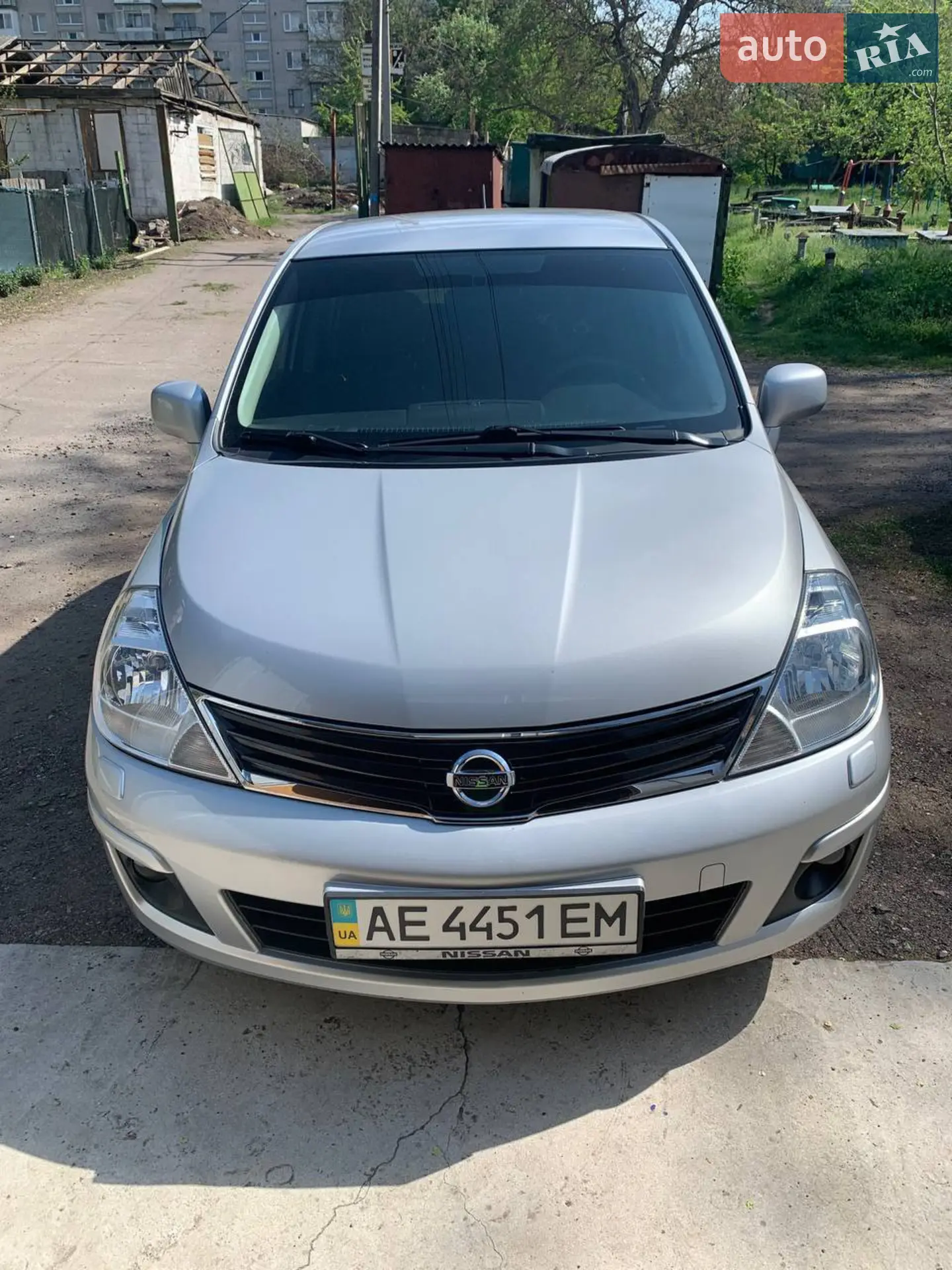 2010 Nissan Tiida - мініатюра 2