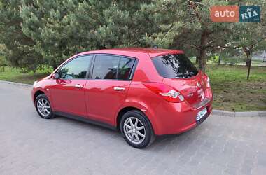 Хэтчбек Nissan TIIDA 2012 в 