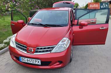 Хэтчбек Nissan TIIDA 2012 в 