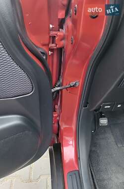 Хэтчбек Nissan TIIDA 2012 в 