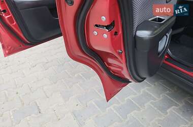 Хэтчбек Nissan TIIDA 2012 в 
