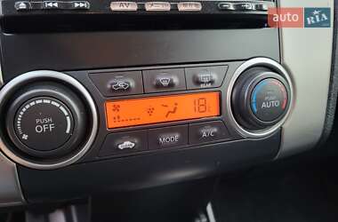 Хэтчбек Nissan TIIDA 2012 в 