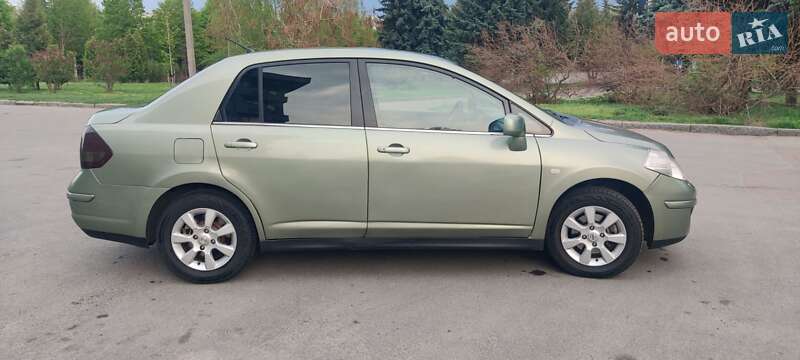 Седан Nissan TIIDA 2008 в Житомире
