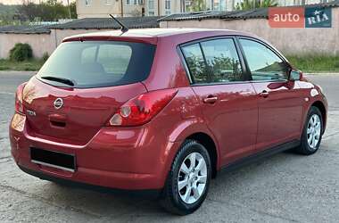 Хэтчбек Nissan TIIDA 2007 в 