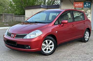 Хэтчбек Nissan TIIDA 2007 в 