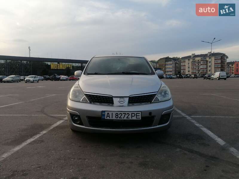 Nissan TIIDA 2007