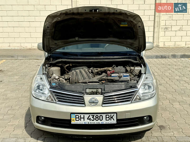 Седан Nissan TIIDA 2007 в Одесі