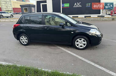 Хетчбек Nissan TIIDA 2012 в 