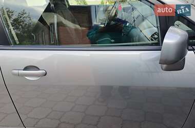 Хетчбек Nissan TIIDA 2013 в 