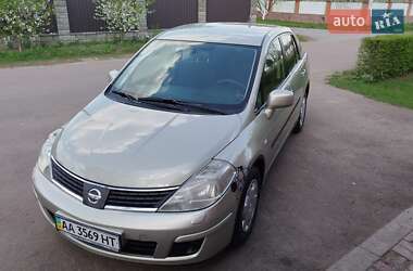 Хетчбек Nissan TIIDA 2008 в 
