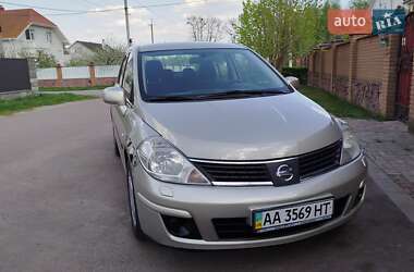 Хетчбек Nissan TIIDA 2008 в 