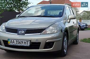Хетчбек Nissan TIIDA 2008 в 