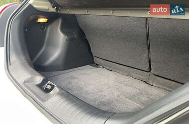 Хетчбек Nissan TIIDA 2011 в 