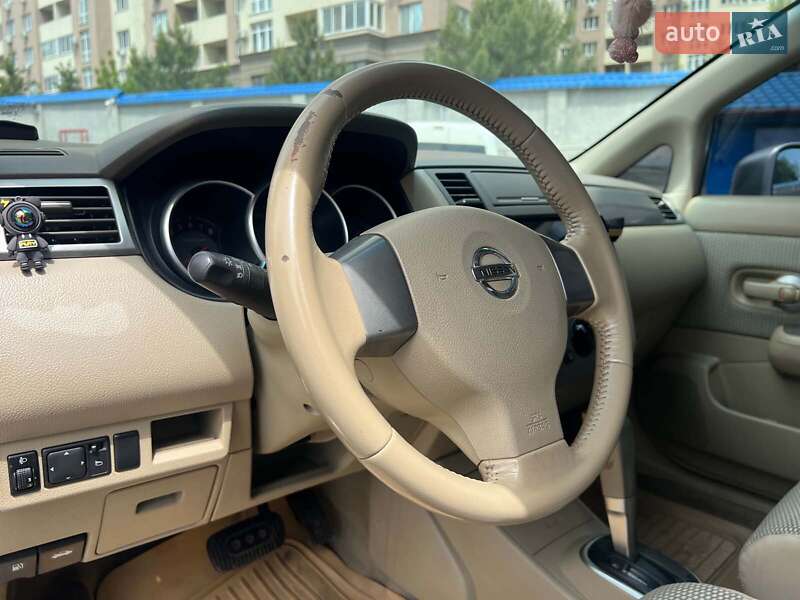 Седан Nissan TIIDA 2006 в Одессе