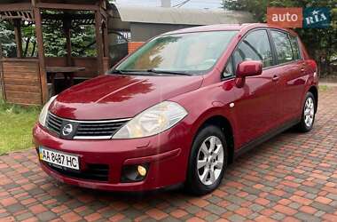 Хэтчбек Nissan TIIDA 2008 в Киеве