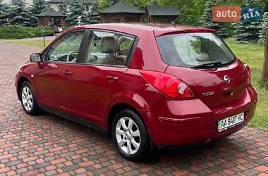 Хэтчбек Nissan TIIDA 2008 в 
