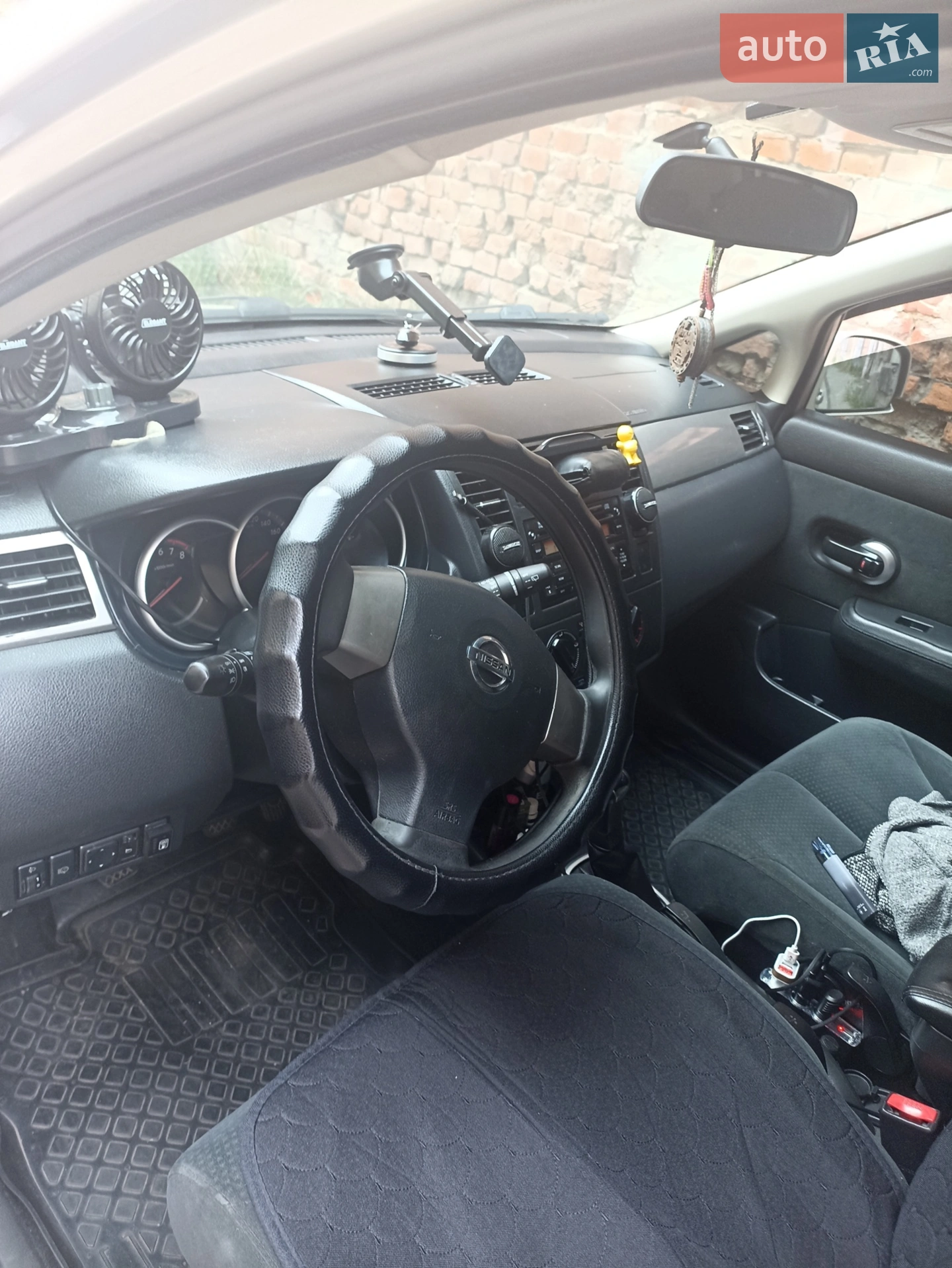 Nissan TIIDA 2010