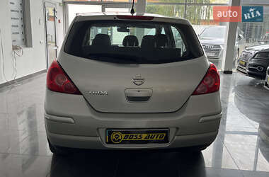 Хетчбек Nissan TIIDA 2010 в 