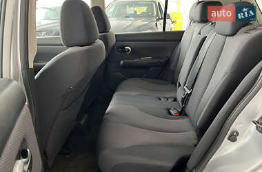 Хетчбек Nissan TIIDA 2010 в 
