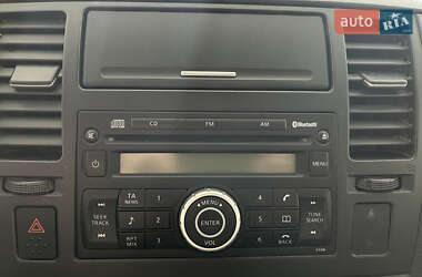 Хетчбек Nissan TIIDA 2010 в 