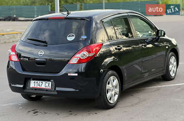 Хэтчбек Nissan TIIDA 2012 в 
