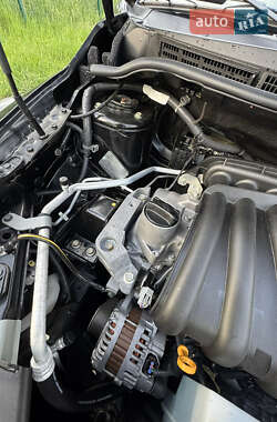 Хэтчбек Nissan TIIDA 2012 в 