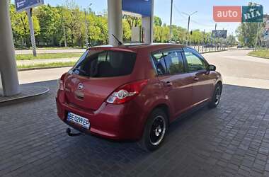 Хетчбек Nissan TIIDA 2010 в 