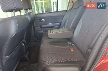Хетчбек Nissan TIIDA 2010 в 