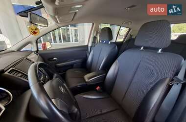 Хетчбек Nissan TIIDA 2010 в 