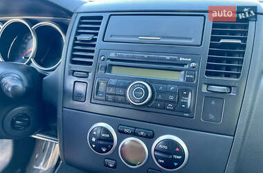 Хэтчбек Nissan TIIDA 2008 в 