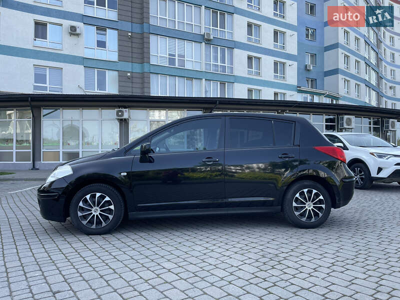 Хетчбек Nissan TIIDA 2008 в Івано-Франківську