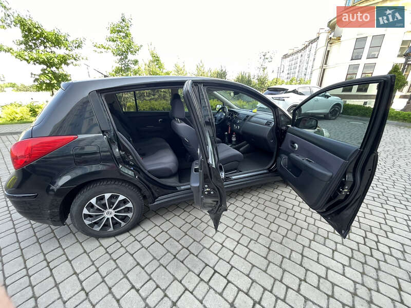 Хетчбек Nissan TIIDA 2008 в Івано-Франківську