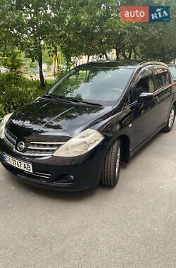 Nissan TIIDA 2011 Nissan TIIDA 2011