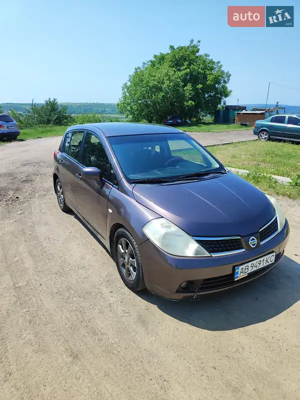 Nissan TIIDA