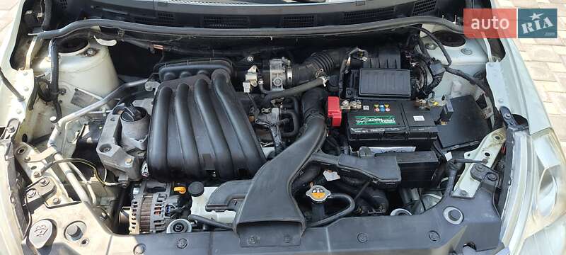 Хэтчбек Nissan TIIDA 2011 в Броварах